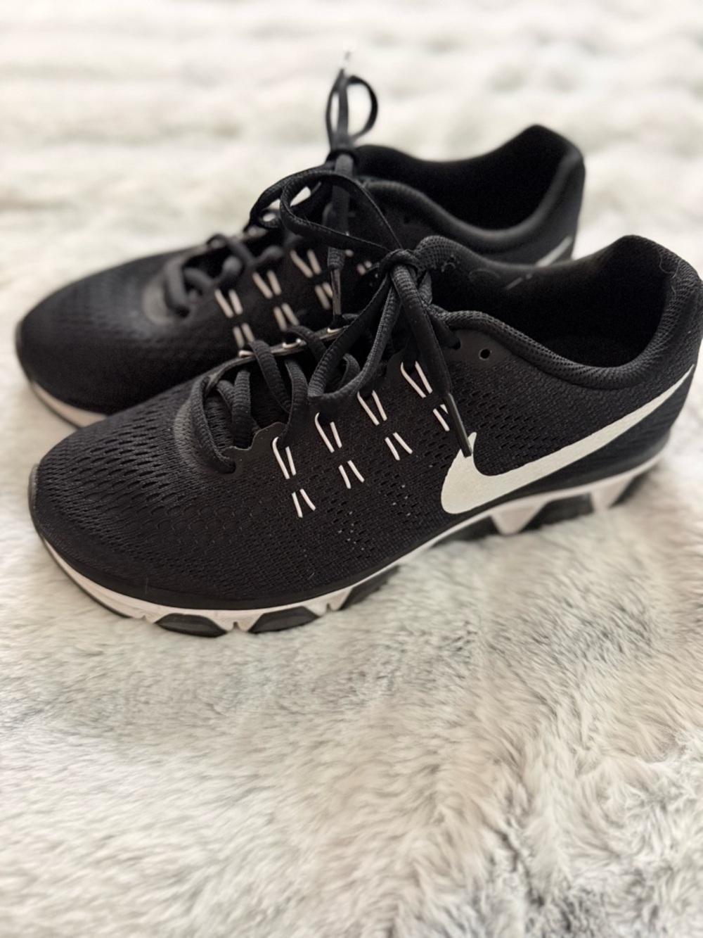 Nike Women's Black Tradewind 8 Sneakers